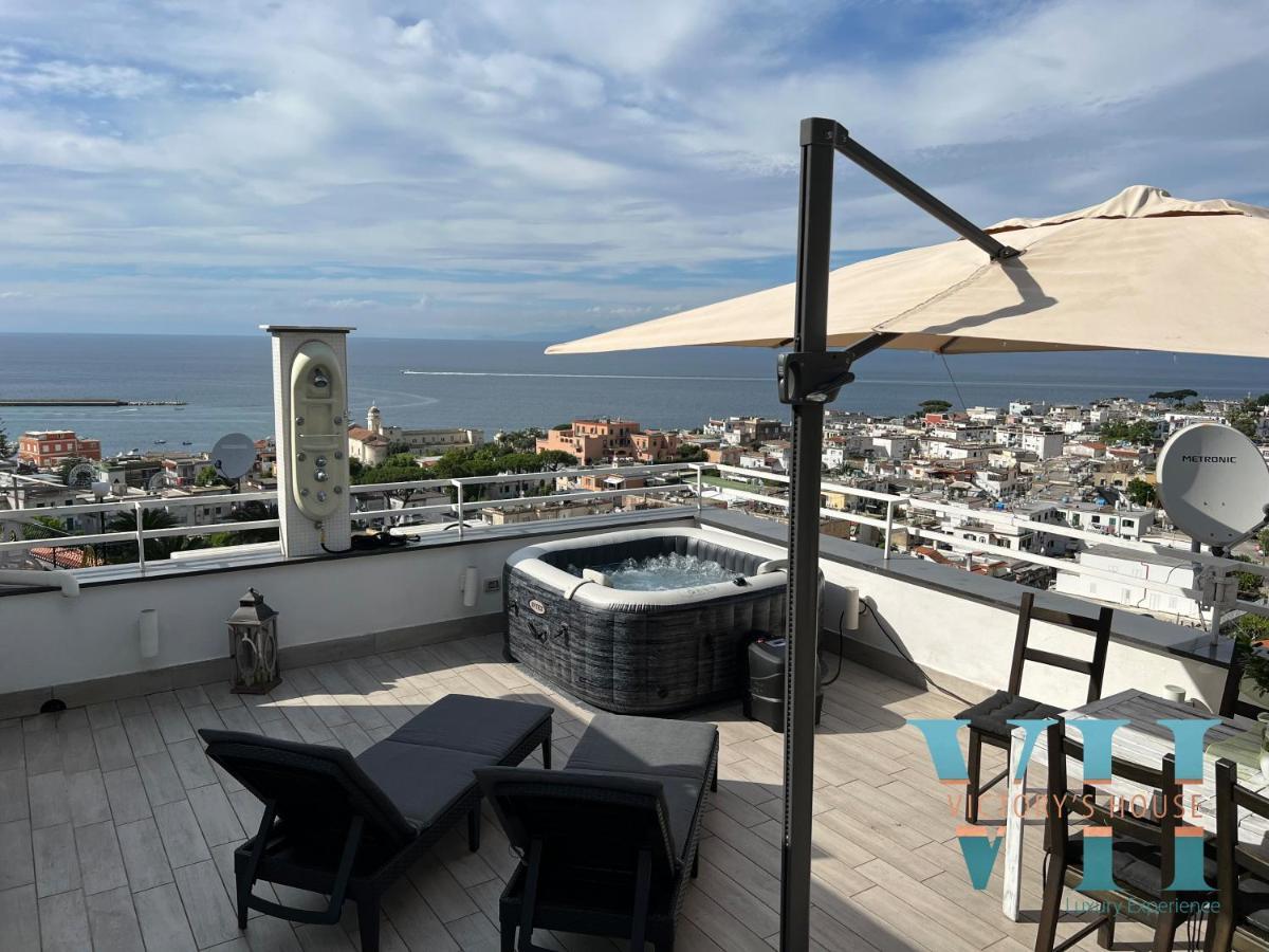 Victory'S Luxury House With Jacuzzi On The Roof Villa Casamicciola Terme Bagian luar foto